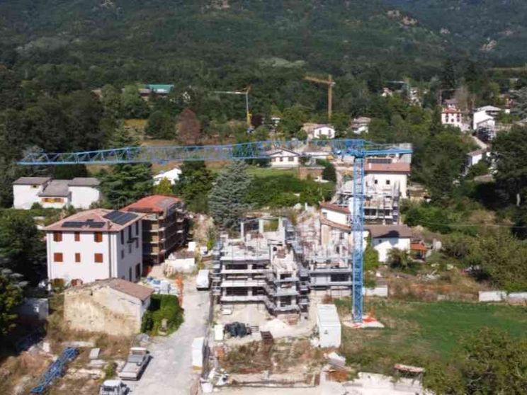 Amatrice, tra ferite e cantieri aperti prova a rinascere