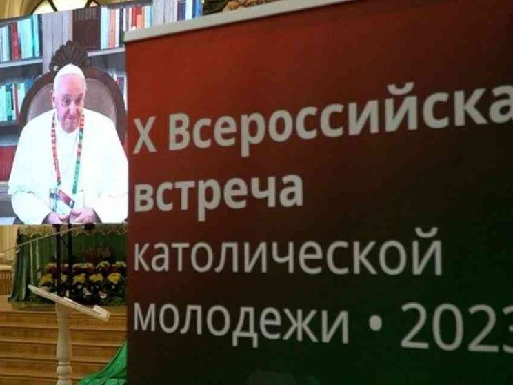 Bruni: papa Francesco “non esalta l’imperialismo russo”