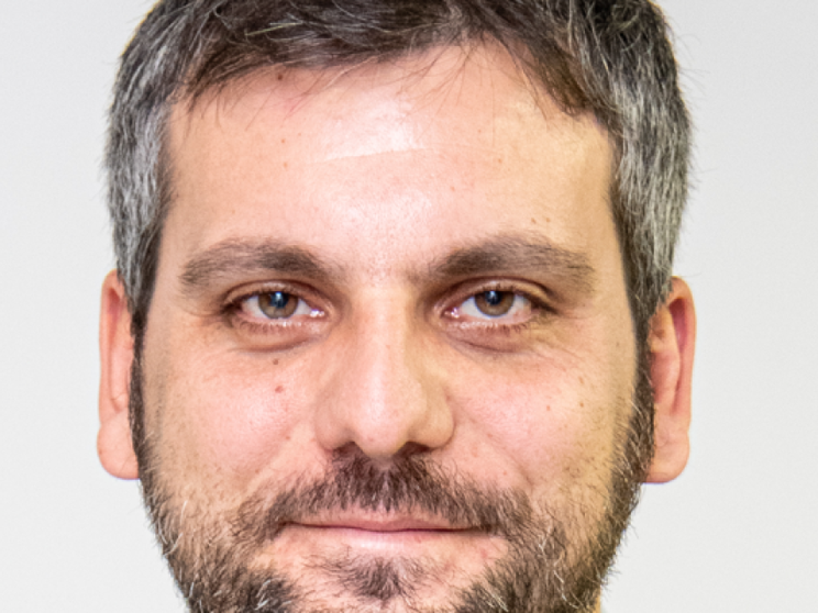 Perché la lotta alla povertà non si fa solo a colpi di click