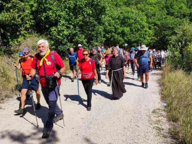 Da Assisi a Gubbio, pellegrinaggio con matrimonio