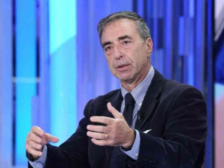 Ciccozzi: «Basta con allarmi sul Covid. I vaccini? Sì, ma a chi servono»