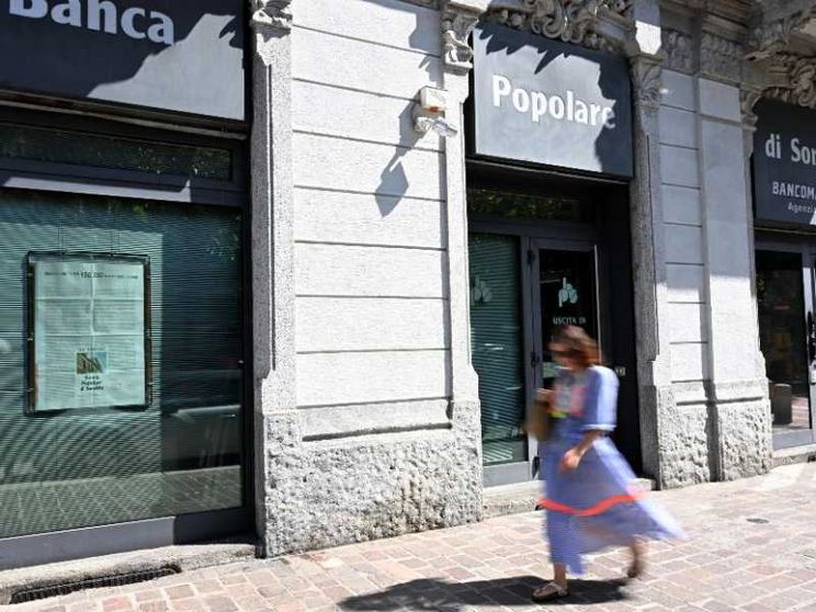 Bce: la tassa extraprofitti può frammentare il sistema finanziario europeo