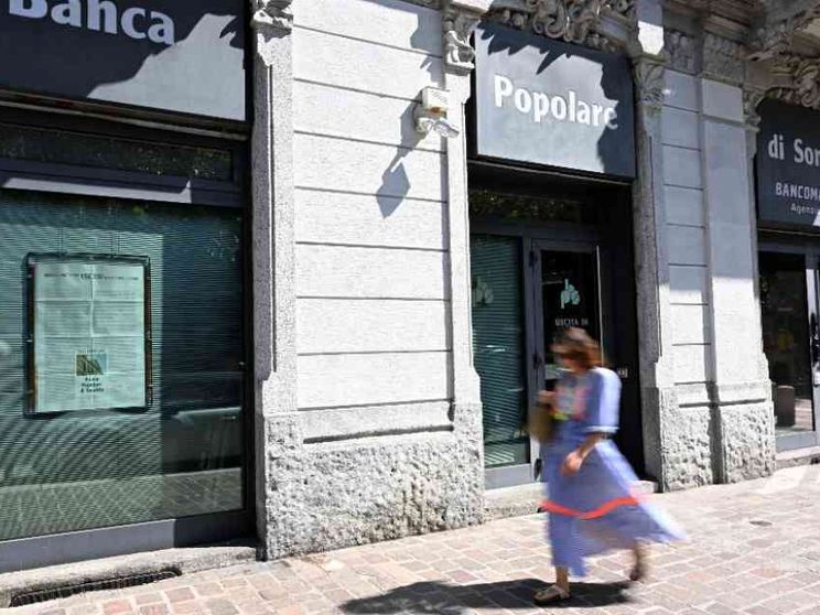 Bce: la tassa extraprofitti può frammentare il sistema finanziario europeo