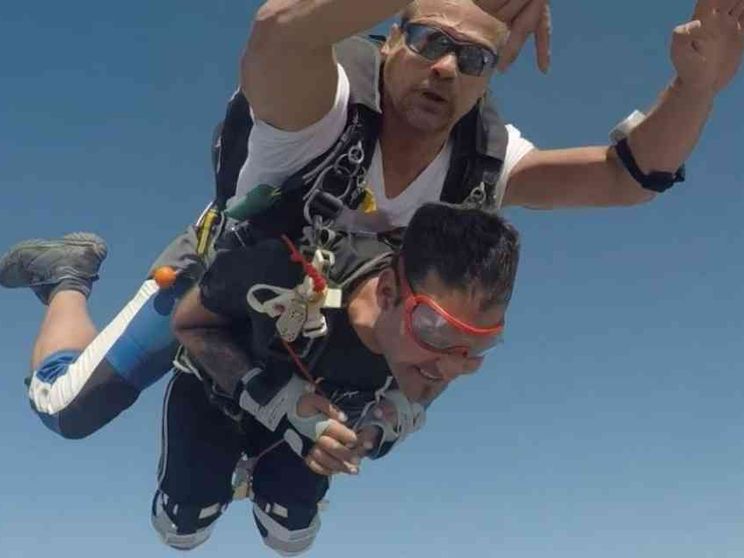 Davide, tetraplegico da 20 anni, suicida in Svizzera: «Me ne vado sognando»