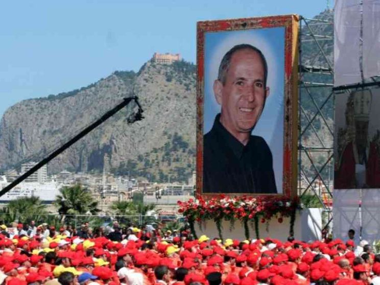 E Riina disse: «Quel prete pensi alle Messe». Palermo ricorda don Pino Puglisi