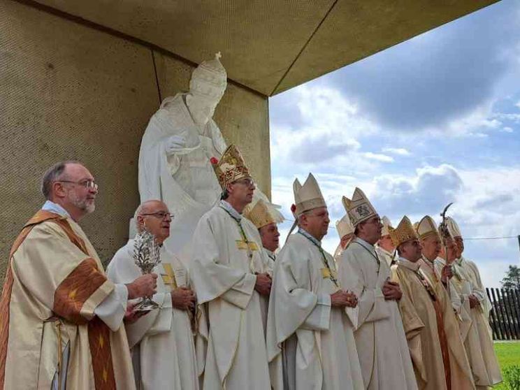 Delpini con i vescovi lombardi: Roncalli e Montini maestri di pace
