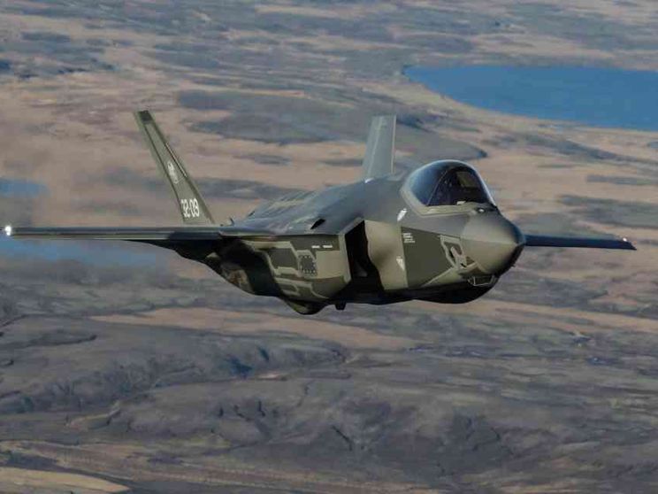Il pilota dell'F-35 precipitato negli Usa ha chiamato il "911"