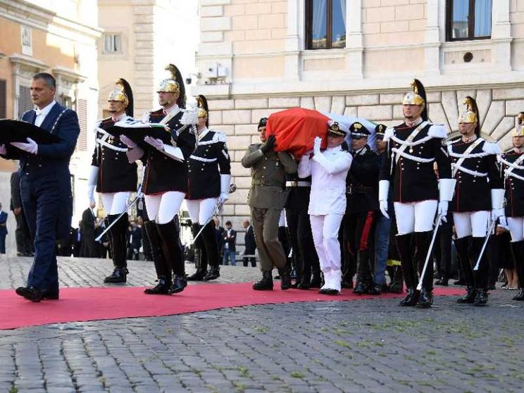 Funerali laici di Napolitano alla Camera, il discorso del cardinale Ravasi