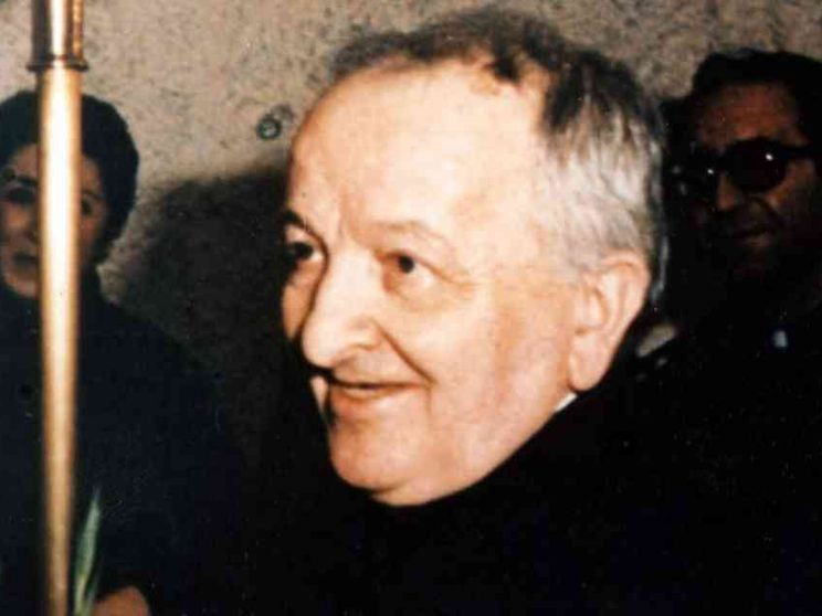 Don Torreggiani, amico dei carcerati e apostolo tra nomadi e circensi