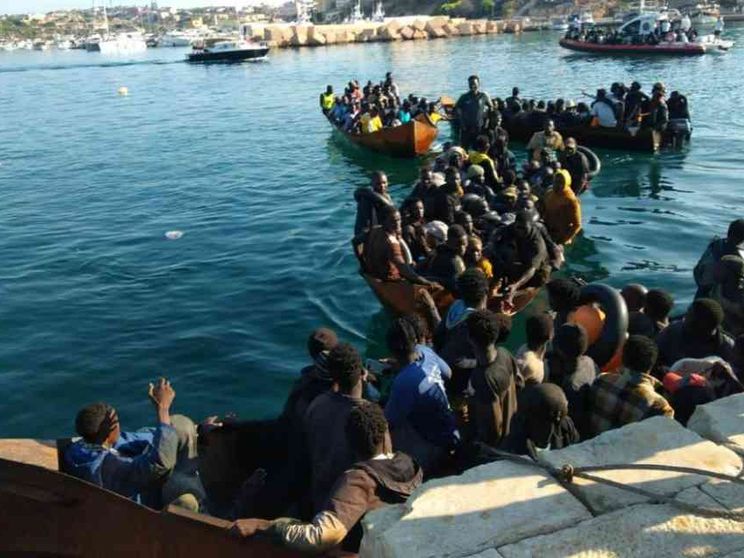 Cei: «Migranti, la risposta non sia solo respingimento. Si rispetti la dignità»