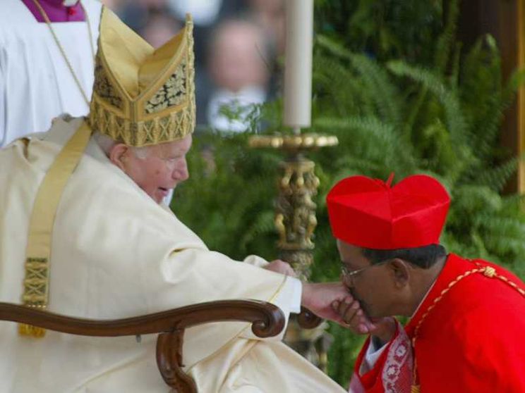 India, addio al cardinale Toppo Prima porpora aborigena