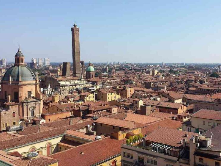 Zuppi: l’accoglienza è da sempre la forza di Bologna