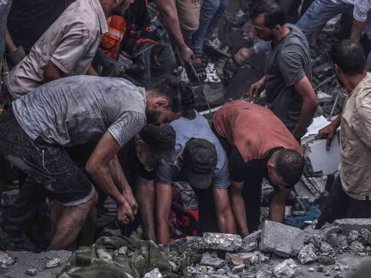 Israele: «Assedio totale della Striscia». Coppia italiana tra i rapiti