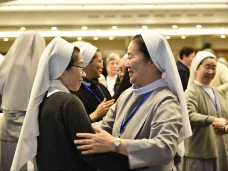 Sempre più suore “missionarie” in Italia: «Ma non chiamateci straniere»