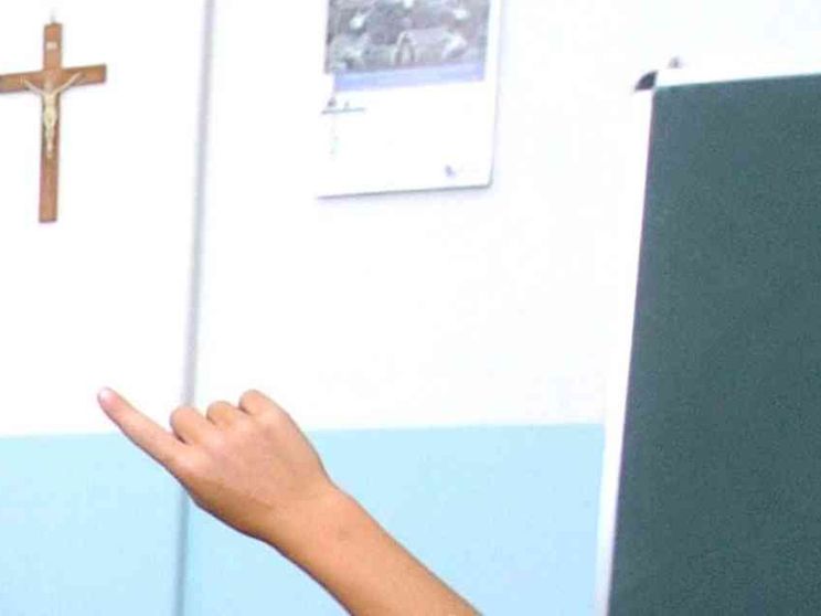 Carpi, il crocifisso torna in aula alla scuola media Focherini