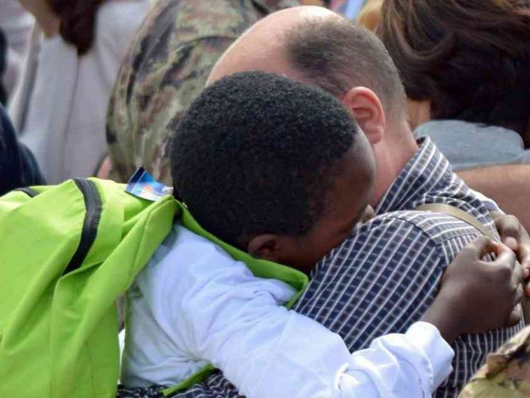 Adozioni, un dossier per la riforma: «Prima le coppie, poi i giudici»