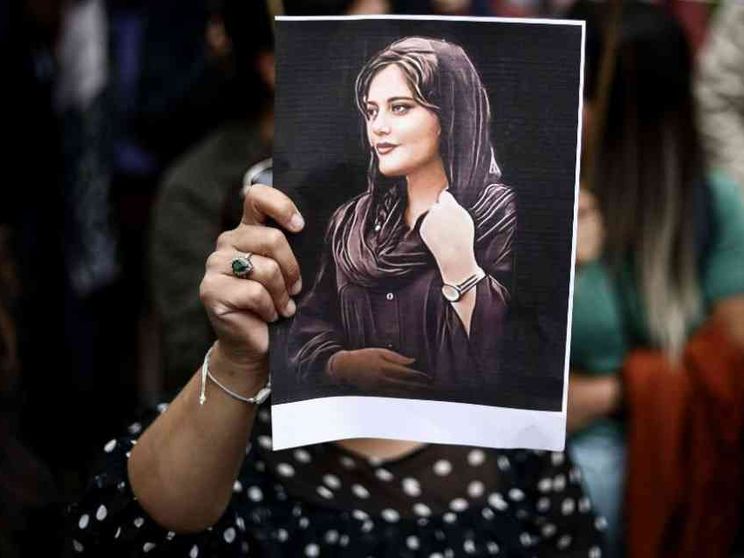 Premio Sakharov a Mahsa Amini e al movimento delle donne iraniane