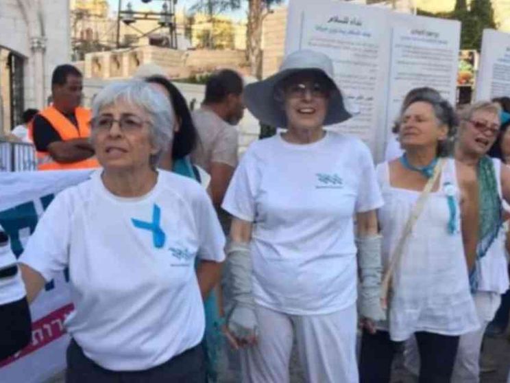 «Marciava con le palestinesi per il dialogo», Vivian ora è ostaggio di Hamas