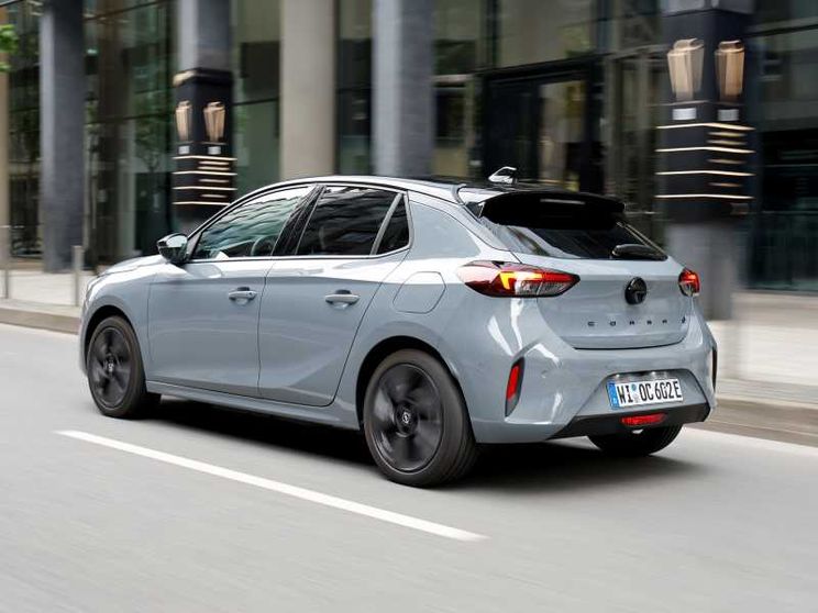 Più tecnologia e autonomia per Opel Corsa elettrica