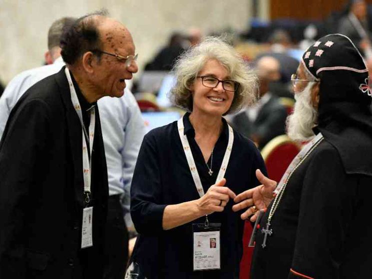 Per le donne un nuovo ruolo, ma non «clericalizziamole»