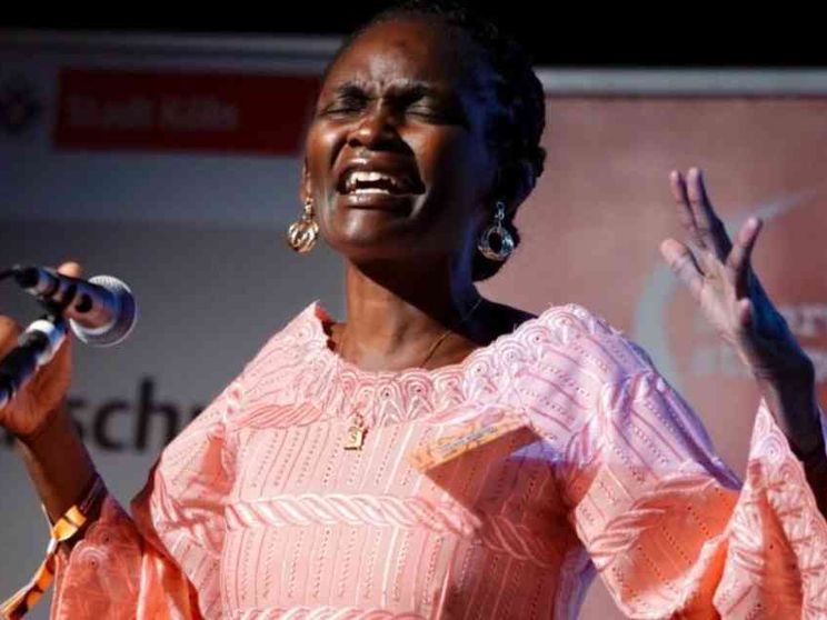 Susan Kiguli: «La parola è la vera arma di pace»