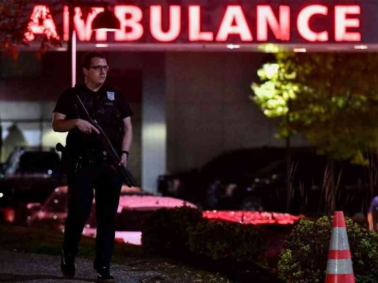 Spara all'impazzata uccidendo 18 persone, caccia all'uomo nel Maine