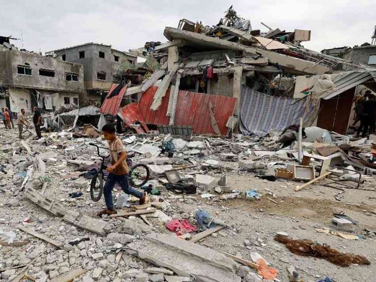 Gli intellettuali israeliani: «Rifugi sicuri per i civili di Gaza»