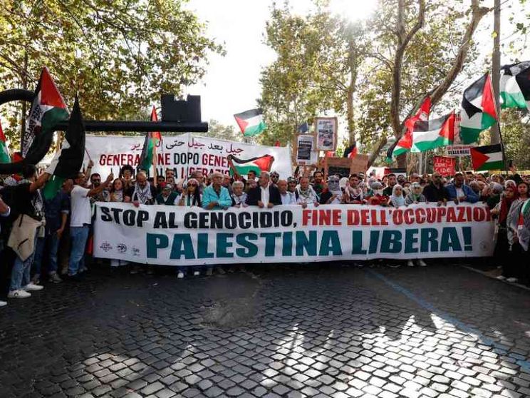 Tensioni alla manifestazione pro Palestina, rimossa bandiera d'Israele alla Fao