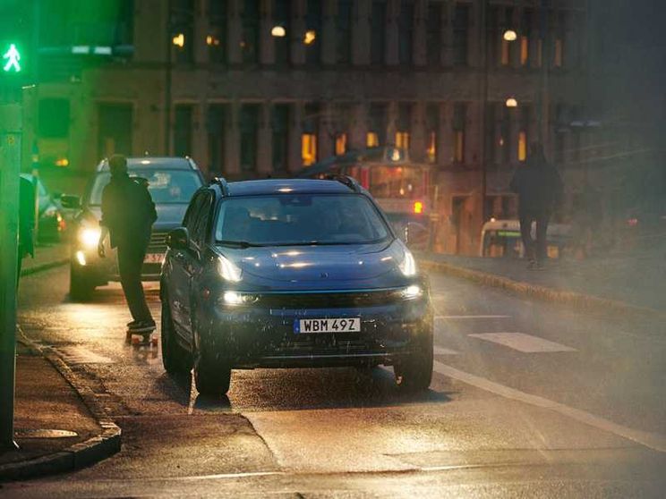 Parigi, stop alle elettriche made in China. Rischia anche la “francese” Dacia