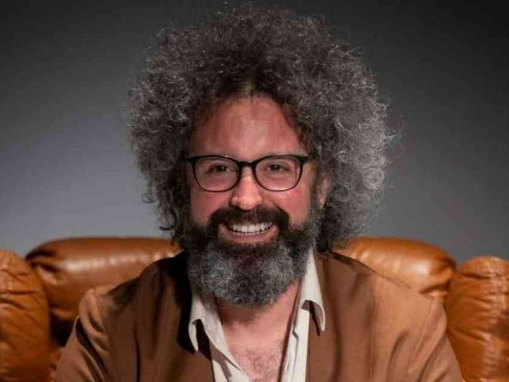 Cristicchi e la pazzia di san Francesco: «Ci insegna a costruire la pace»