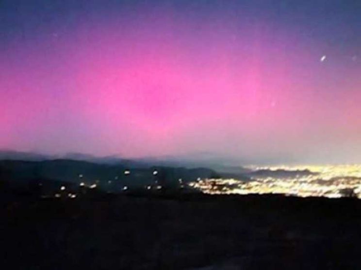 L'aurora boreale sulle Alpi: da cosa dipende (e perché è una rarità)