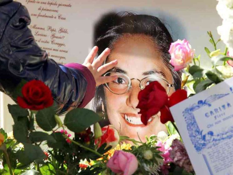 La Messa nella chiesa della Trinità, il vescovo: «Offese, odio e violenza»