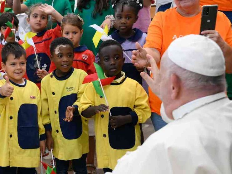 Le 7mila domande dei bambini al Papa