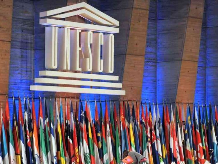 Parigi, l'Unesco contro le fake news