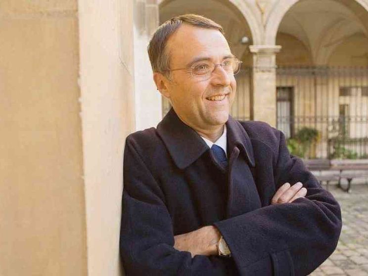 Trans e gay, "il battesimo non è concessione ecclesiale"