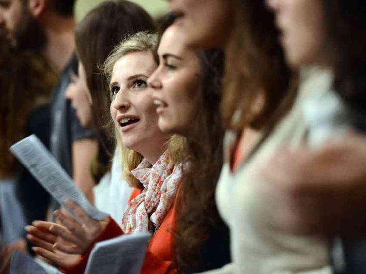 Serve un esempio di adulto credente: più risposte alle domande della vita