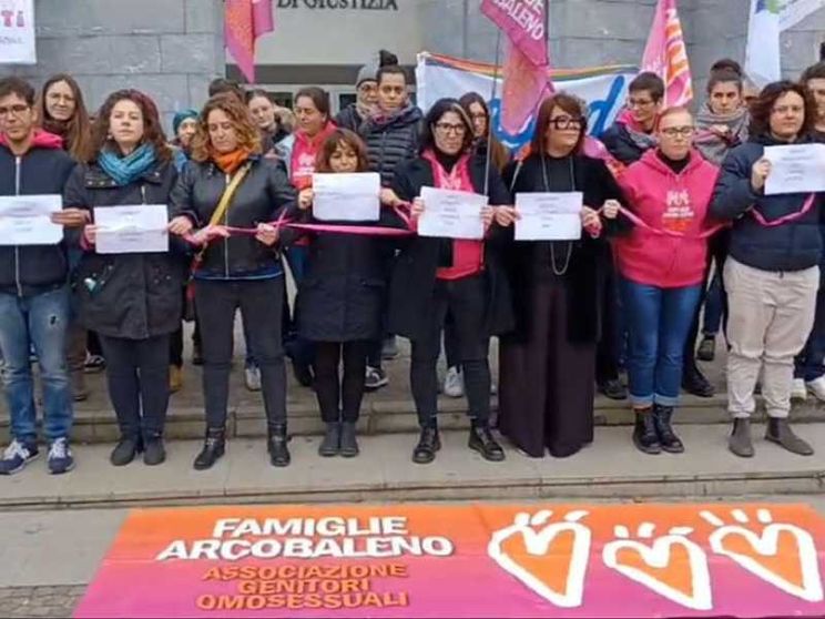 La tutela dei figli e il caso delle "mamme arcobaleno" in tribunale