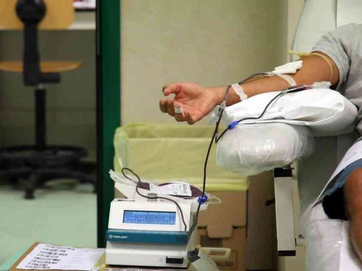 Da Fedez al Papa, l'appello a donare il sangue. I ragazzi devono rispondere