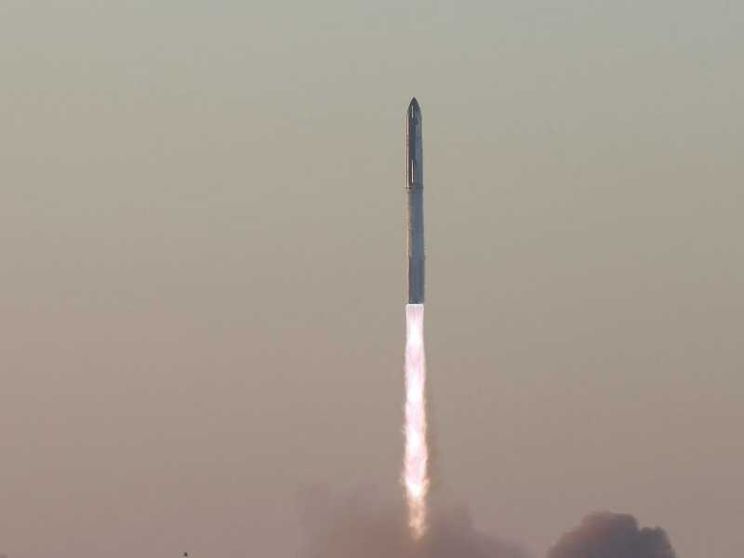 Starship nello spazio, il sogno di Elon Musk continua