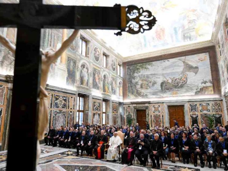 Il Papa: «Nessun silenzio può essere accettato»
