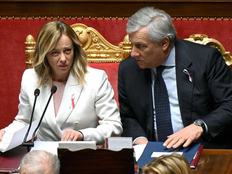 Meloni: «Nessun ritardo sul Pnrr, rivedremo le pensioni dei medici»