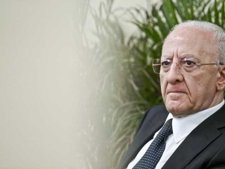 De Luca: «Governo centralista, altro che autonomia»