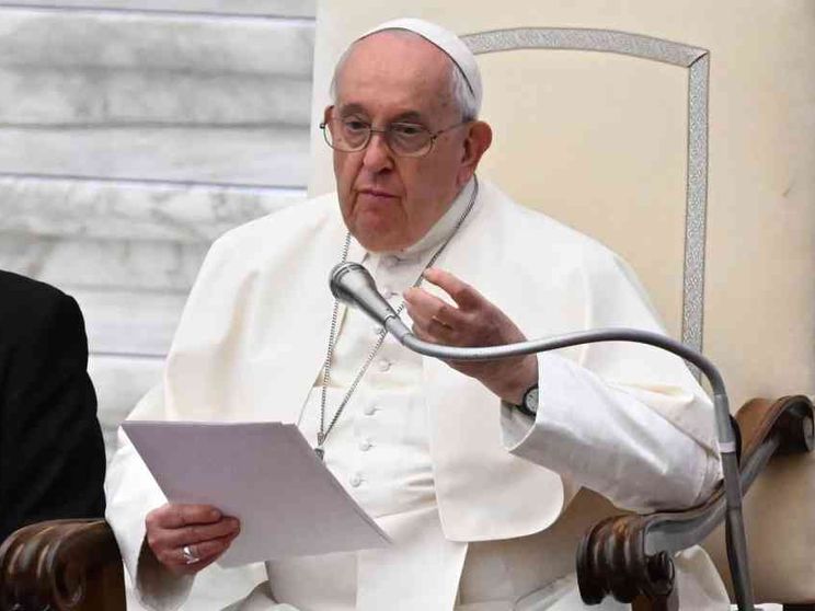 Papa fa la Tac in ospedale, esclusa la polmonite