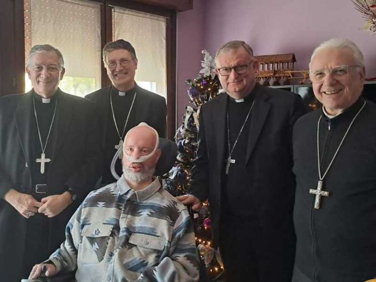 Quattro vescovi in visita da Stefano Gheller. «La Chiesa è con i malati»