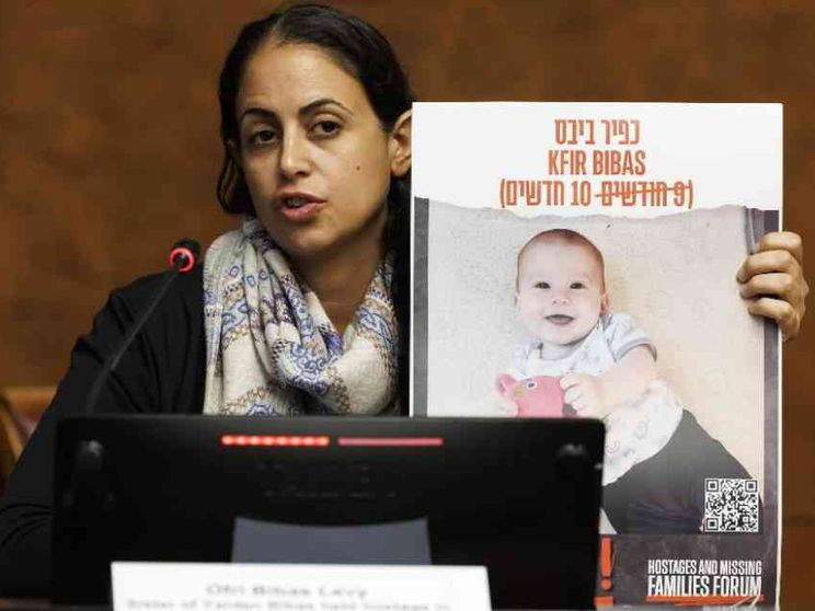 Morto sotto le bombe Kfir, 10 mesi, l'ostaggio più piccolo di Hamas
