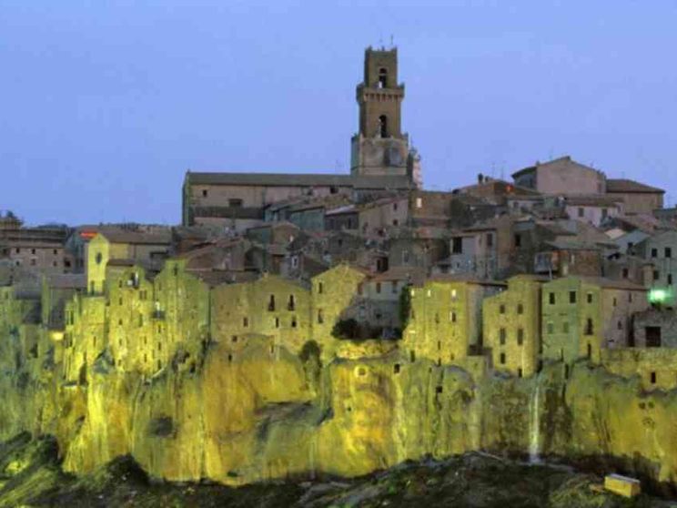 Nelle città italiane del Medioevo emerge il fine sociale della bellezza