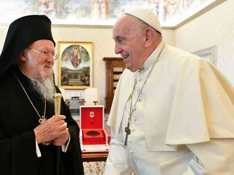 Il Papa rilancia l'ecumenismo dei gesti