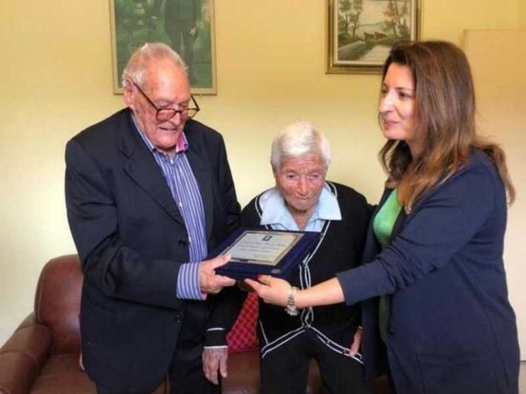 «Sposi da 77 anni. Il segreto? Parlare poco e lavorare tanto»