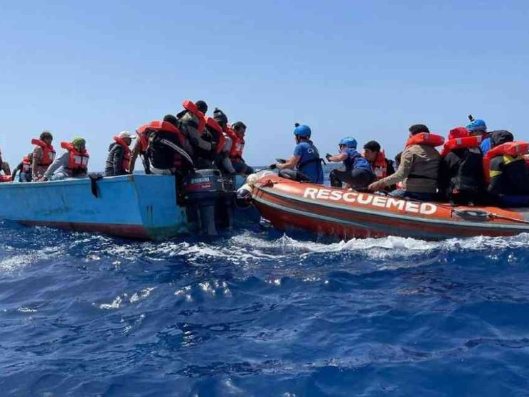 La Cei e la nave dei soccorsi: «Accuse diffamatorie»