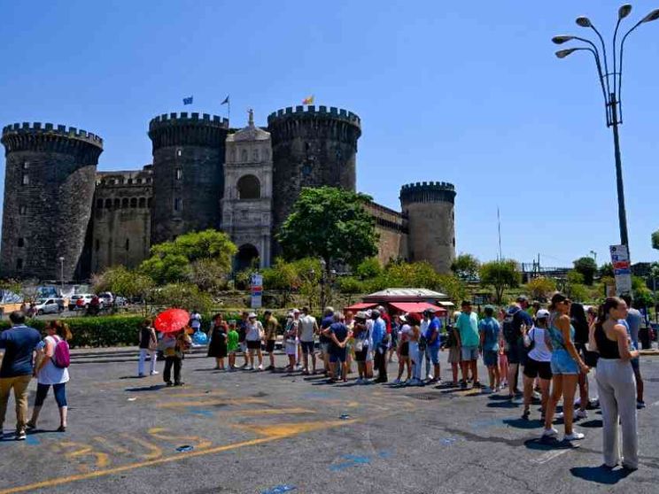 Napoli “milionaria” col turismo. Ma al Sud il Rinascimento è lontano
